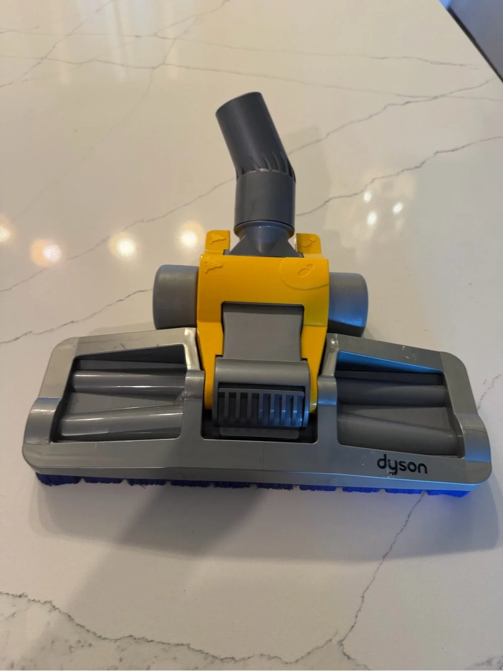 Nwt dyson hard wood fooor tool vaccume attachment new new new